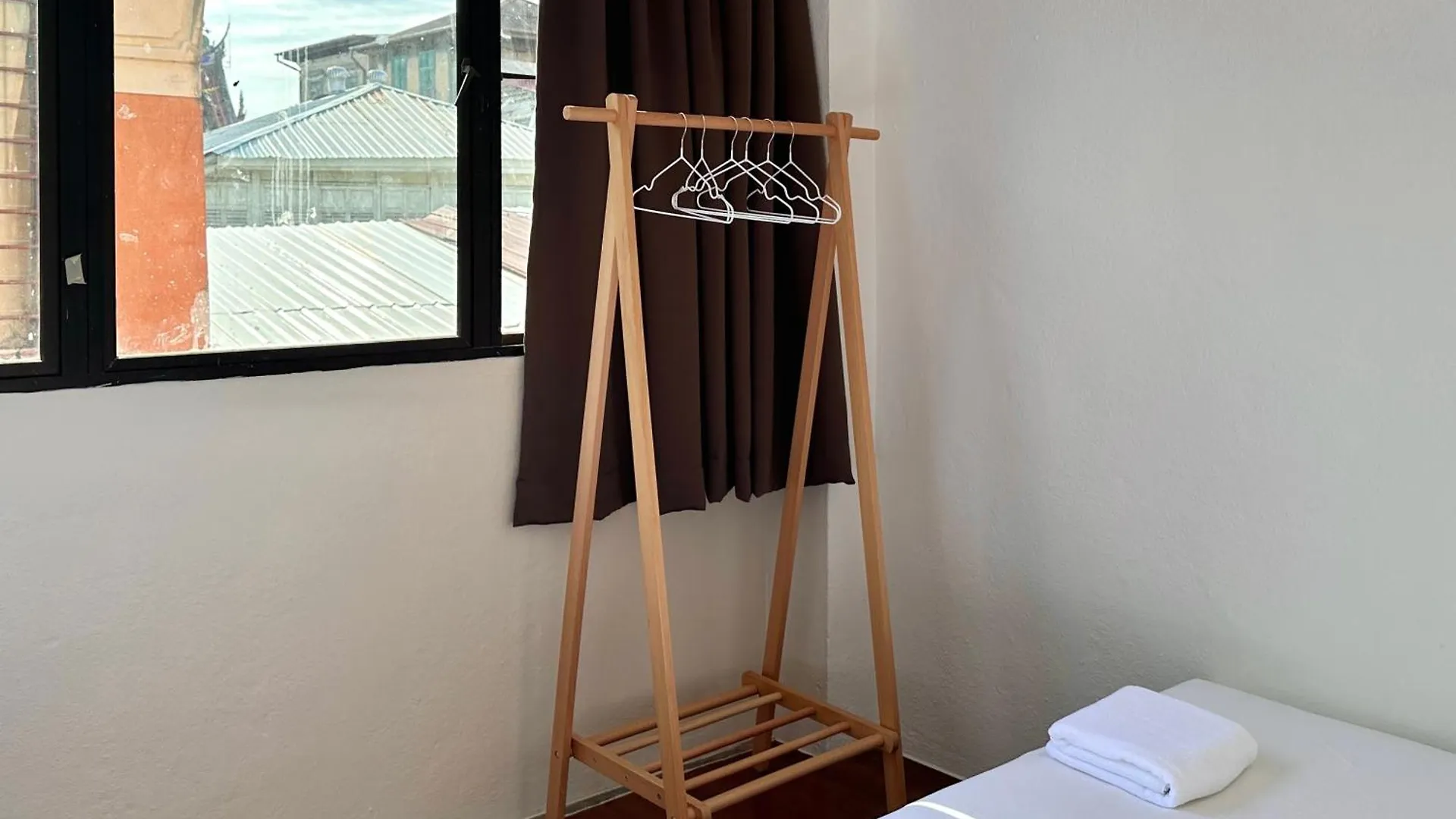 Li'S Inn George Town